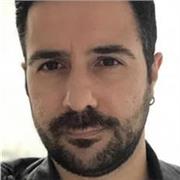 Me defino como una persona dinámica, con buenas dotes de enseñanza enfocada para alumnos de ESO y Bachillerato.